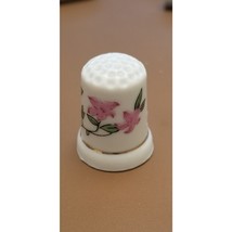 Vintage White Ceramic Floral Thimble - $5.94