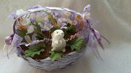 1988 Enesco Easter Basket music box, no box, Taiwan, &quot;everything is beau... - £19.95 GBP