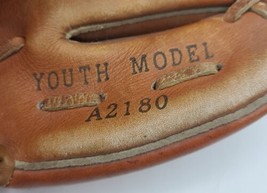 Wilson Model A2180 Youth RHT Hold Tite Strap Baseball Glove George Brett kids - £22.17 GBP