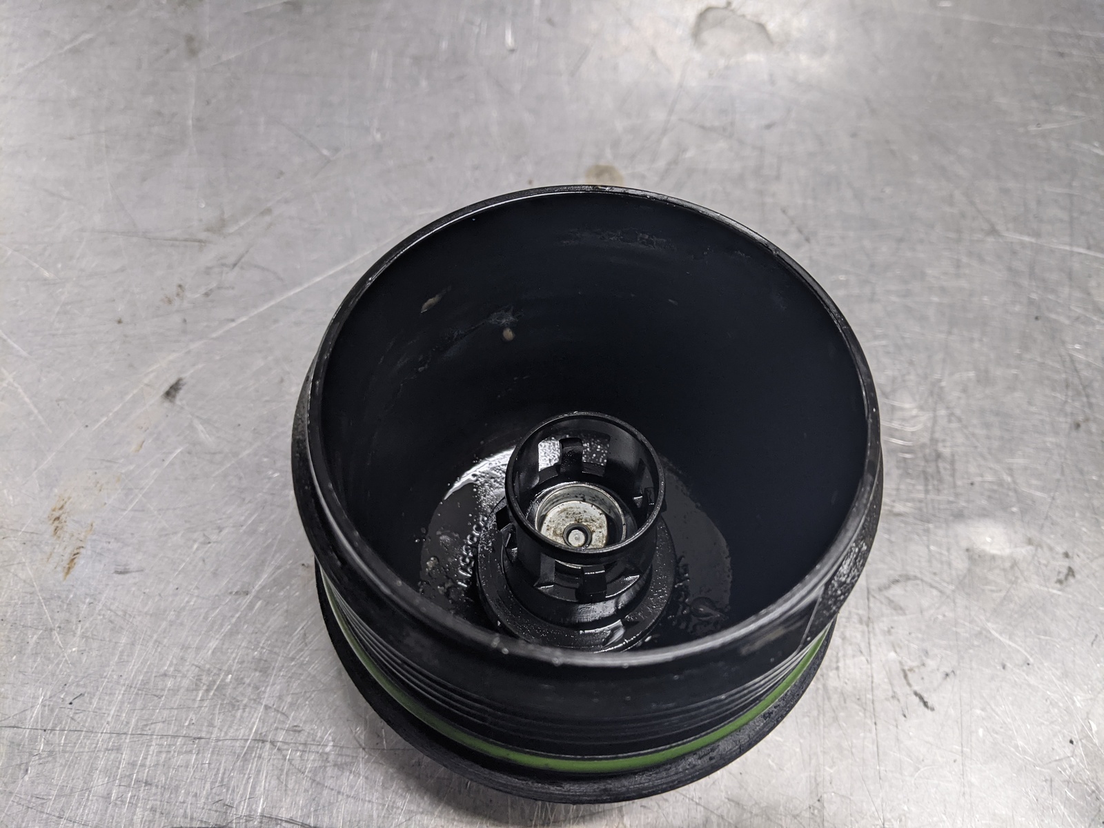 Fuel Filter Housing Cap For 11-14 Volkswagen Touareg  3.0  Diesel - $24.70