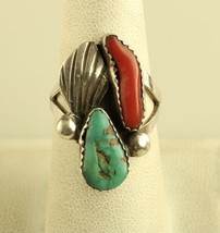 Vtg Sterling Silver Southwest Artisan Hand Made Turquoise and Coral Stone Ring - £40.72 GBP