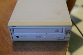 External Scsi Cdrw 6x4x16, Yamaha CRW4416SX - $70.00