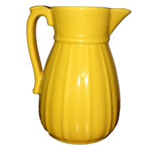 Vintage 1930s Stangl Pottery One Pint Colonial Pitcher Persian Yellow - £10.38 GBP