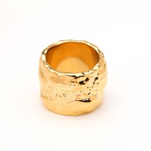 Features a Textured Design Chunky Rings For Women GolParty Ring Fashion Jewelry  - £22.11 GBP