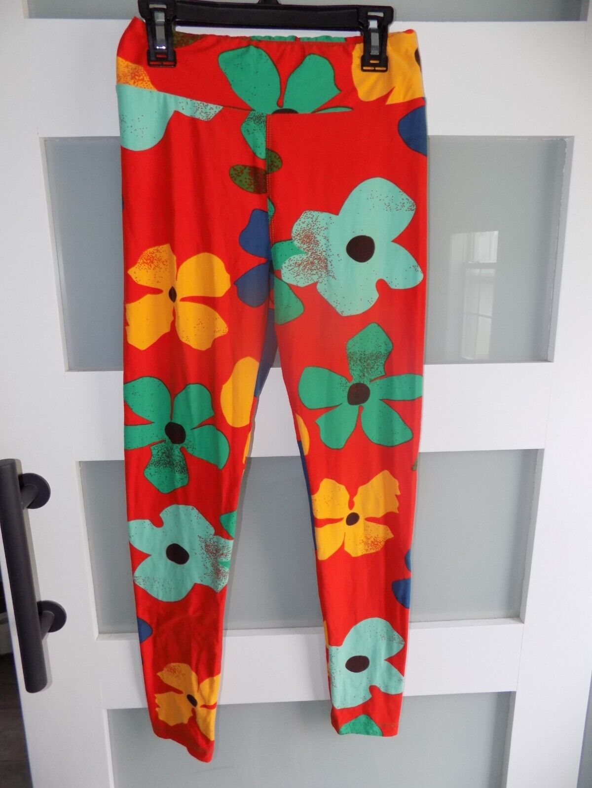 LuLaRoe Red W/ Big Floral Flowers Leggings Size OS Women&#39;s - $18.40