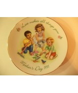 Avon Mothers Day Plates - $672.79 MXN