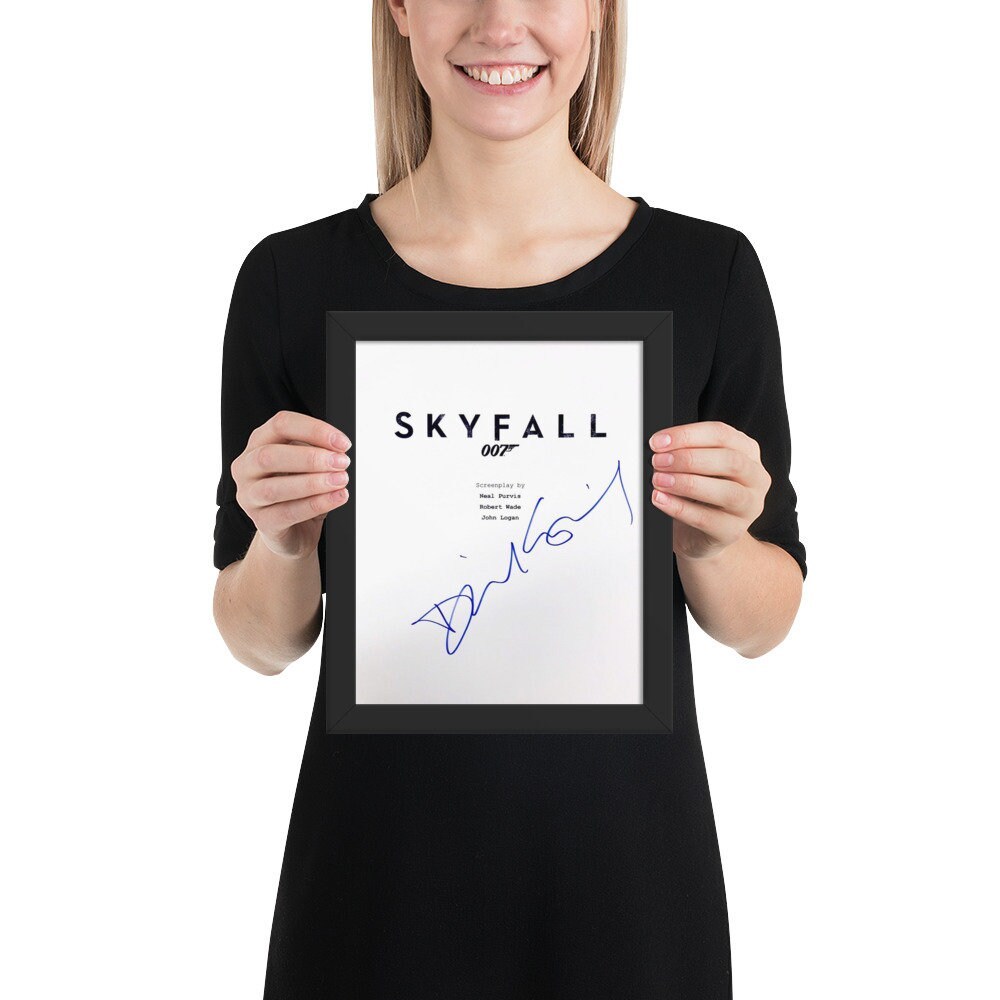 Skyfall  Daniel Craig signed framed  script cover- REPRINT - $27.50