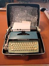 Smith Corona Coronet Super 12 Typewriter W/ Hard Case - $35.88