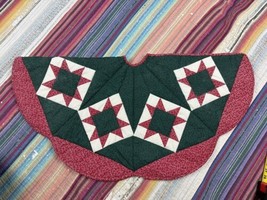 Handmade Quilted 8pt Star Patchwork Christmas Tree Skirt Green Red White... - $29.21