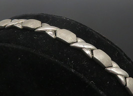 925 Sterling Silver - Vintage Dark Tone XO Hugs &amp; Kisses Chain Bracelet - BT4518 - £46.37 GBP