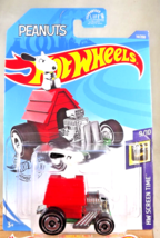 2020 Hot Wheels #14 HW Screen Time-Peanuts 4/10 SNOOPY Red w/Chrome AD Spokes - £8.21 GBP