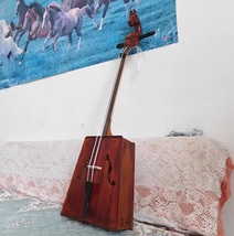 Morin Khuur matouqin wine red Inner Mongolia string instruments - $9,458.33 MXN