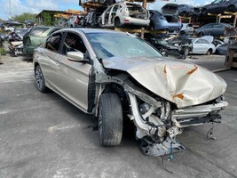 Back Glass Sedan US Built Without Navigation Fits 13-17 ACCORD 670257 - £115.75 GBP