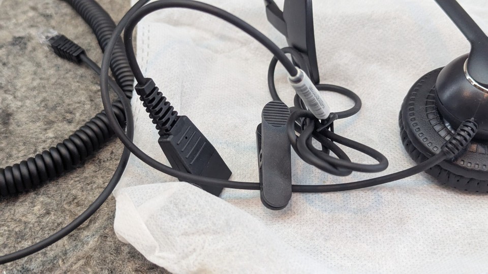 2 x Yealink YHS33 Enhanced Noise Canceling Over-The-Head Style Headset Item image 7
