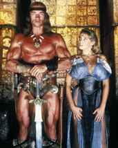  Olivia D&#39;Abo Arnold Schwarzenegger Muscle Pose Conan The Destroyer 16x20 Canvas - £55.87 GBP