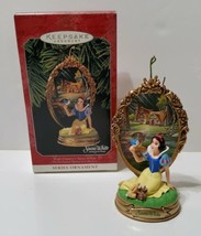 Walt Disney&#39;s Snow White #2 Enchanted Memories Collection 1998 Hallmark Ornament - £16.25 GBP