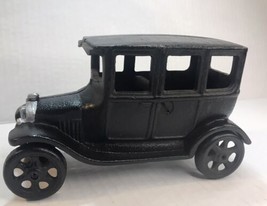 Vintage  Cast Iron Toy Model T Car. Iron Art JM 137 - £31.85 GBP