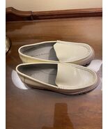 Donald Pliner women’s leather slip-on loafers Size 7M In Cream/Light Bei... - $79.20