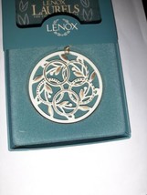 Beautiful Vintage Lenox 12 Days Of Christmas Ornament 5 Golden Rings 1989 - £43.79 GBP