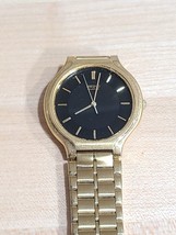 Men&#39;s 1992 Gold Watch Seiko V701-6K00 Needs Replacement GLASS/BATTERY Vtg 90s - £13.78 GBP