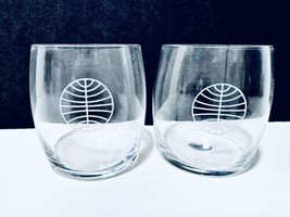 Pan Am Airlines Vintage 1970&#39;s Larger Logo Set Of 2 Small Juice Glasses Rare - £47.92 GBP