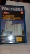 HO Scale Walthers, Concrete Grain Elevator Kit, #933-3022 BN Sealed Box - £94.16 GBP