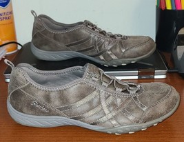 SKECHERS Women&#39;s Relaxed Fit Shoes Sz 8 Breath-Easy Memory Foam Dark Taupe - £22.34 GBP