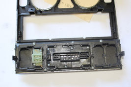 01-04 MERCEDES SLK230 SLK320 DASH CONSOLE AIR VENT RADIO HAZARD SWITCH X1806 image 8