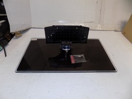 Samsung Model PD550-51 51 IN TV Stand W/Screws BN-6107353A - $53.90