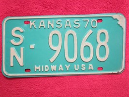 LICENSE PLATE Car Tag 1970 KANSAS SN 9068 Shawnee County [Z280] - £8.90 GBP