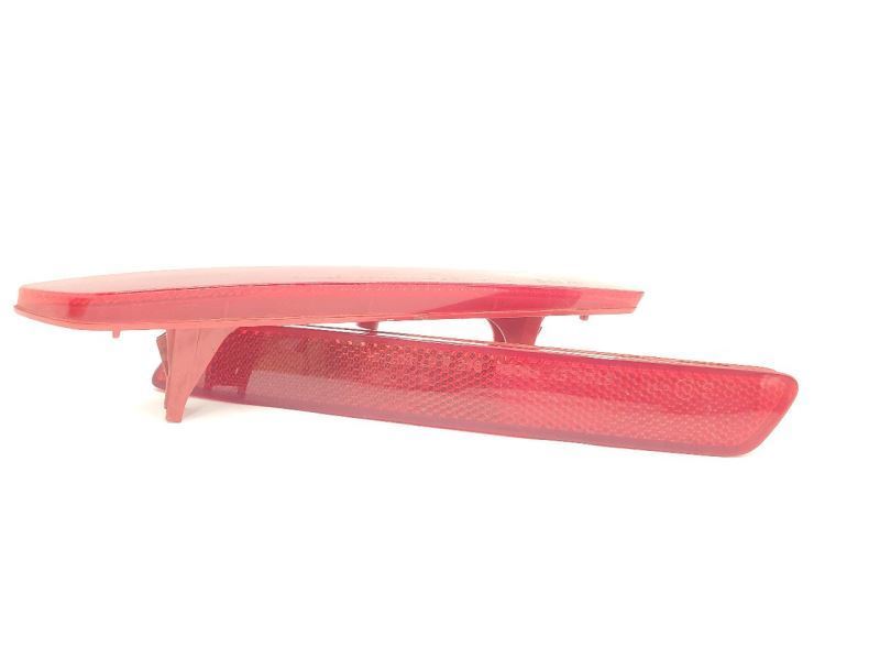 Set Of Rear Bumper Reflectors OEM 2010 Honda CR-V Item image 6