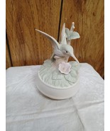 Vtg Crowning Touch Collection Humming Bird Music Box 6” Japan Rotates Se... - $33.94 CAD