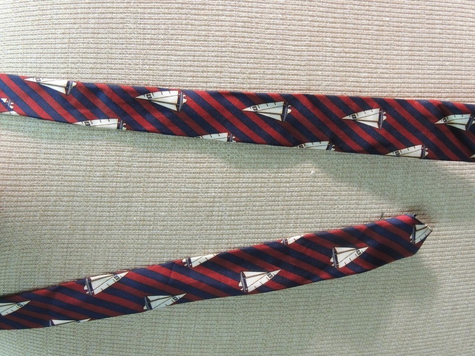 Two Class Club Italy Neck Tie/Necktie planes sailboats 56-57"x3" NARROW Vintage Item image 8