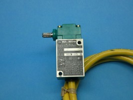 Allen Bradley 802M-HY12NF Prewired Limit Switch CW/CCW Spr Ret 8 Deg 2 Circuit - £99.91 GBP