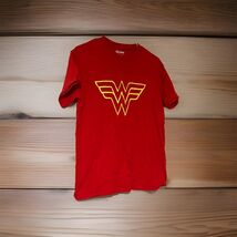 Wonder Woman Tee Shirt Women Medium Superhero Fashion Gildan Gifts For D... - $9.90