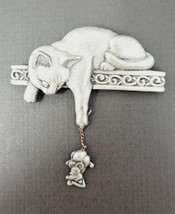 JJ Pewter Cat and Mouse Brooch 3.5&quot; Pin Pinback Jonette Jewelry Dangling - £10.74 GBP