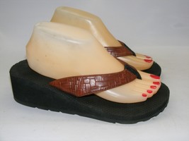 Speedo Women&#39;s Size 9 Black Brown Leather Flip Flops Thong Sandals Slide... - $26.55