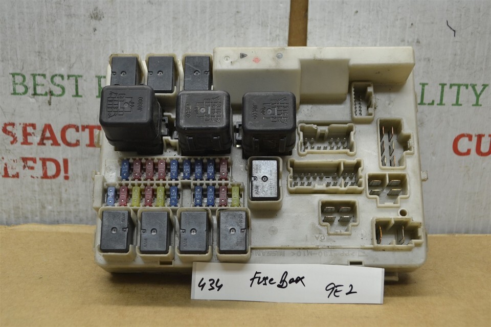 2004-07 Nissan Maxima Interior Fuse Box Junction OEM 284B77Y000 Module 4... - $69.82