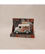 Maxx Action Cupcake Truck Little Cakes Friction Motor - $330.83 MXN
