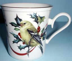 Lenox Winter Greetings Accent Mug Goldfinch Bird 12oz. Seasonal Foliage USA New - £23.51 GBP