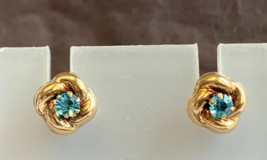 Vtg 10K Yellow Gold Sapphire Color Stones Earrings 1.56g Fine Jewelry - £102.35 GBP
