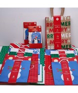 Hallmark Christmas Paper Bags 21 ct Assorted Sizes Plus 20 ct Tie-on Gif... - $61.05 CAD