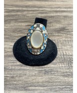 Gold Tone Blue White Geometric Pattern Ring Woman&#39;s Size 9 KG JD - €8,46 EUR