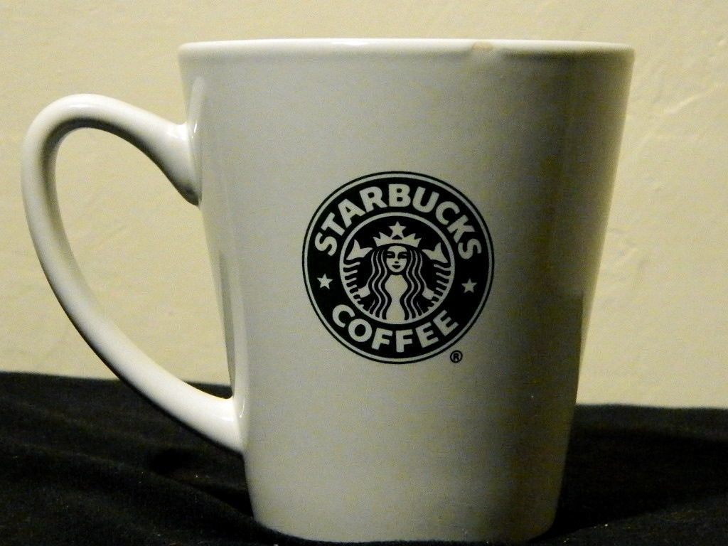 Starbucks Collectible Coffee Mug 2007 10 oz. White Green Star bucks Logo - $15.00
