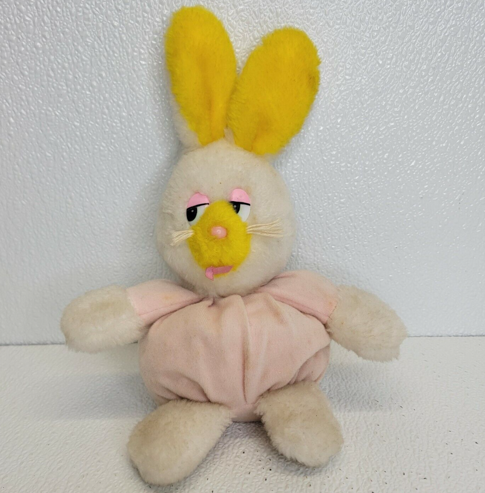 VINTAGE 1983 WELL MADE TOYS HAPPINESS AID BEAN PLUSH BUNNY PINK WHITE YE... - $9.64