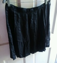 000 Womans Size 16 Norton McNaughton Black Skirt Pleated - $5.99