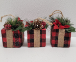 Buffalo Plaid Christmas Present Ornament Set Of 3 Pinecone Holly Berry - $12.17