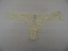 Adore Me Women&#39;s Risque Lace Thong Panty 07183 Marshmallow Size Large - $87.35 MXN