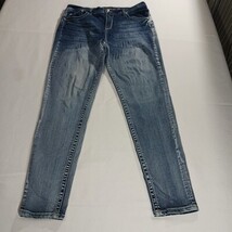 Rebel & Soul Women’s 12 Cotton Blend Faded Blue Distressed Skinny Jeans (31×30) image 11