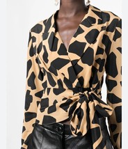 DVF Diane von Furstenberg Women&#39;s Giraffe Print Long Sleeve Wrap Silk Blouse 6 - £58.83 GBP